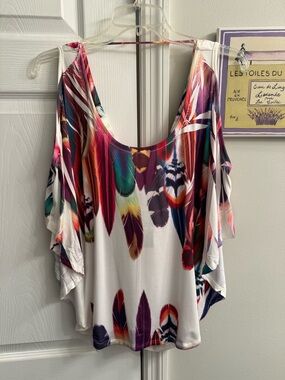 mandee White Cold-Shoulder Top with Multicolor Feather Print